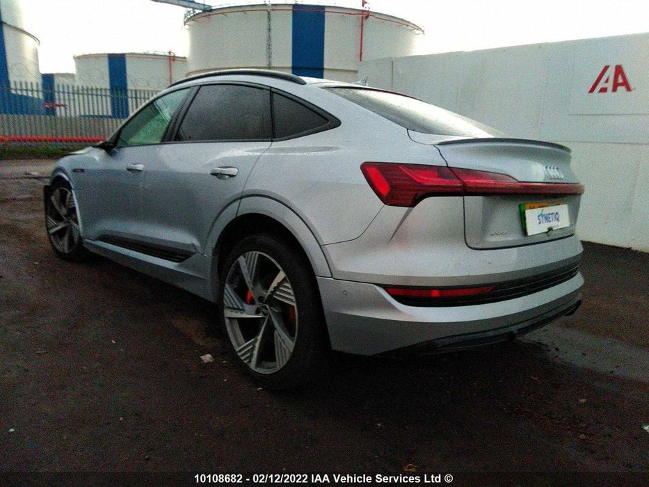 Крило Audi e-tron