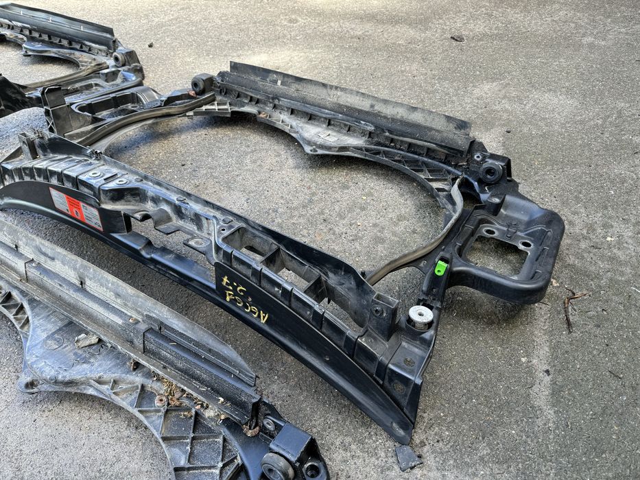 Установочна панель Audi a6 c6 телевізор ауді а6 с6 касета телевизор