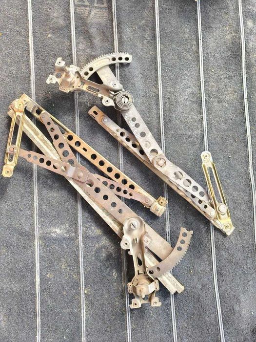 Склопідйомники Mercedes W123 1976-1985 передні задні