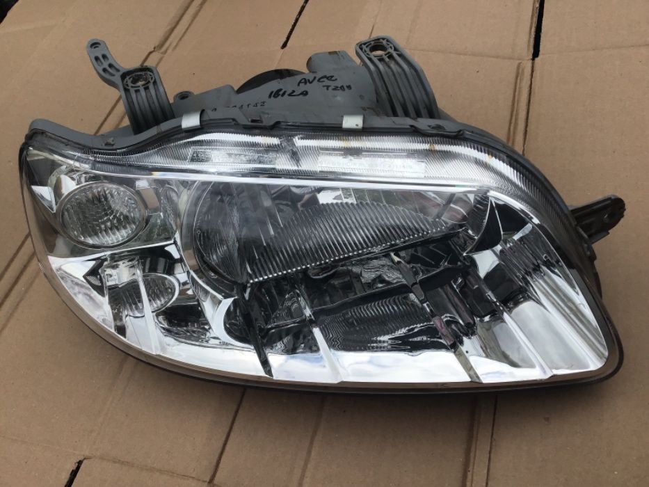 CHEVROLET AVEO daewoo kalos  lampa prawa przód europa T200