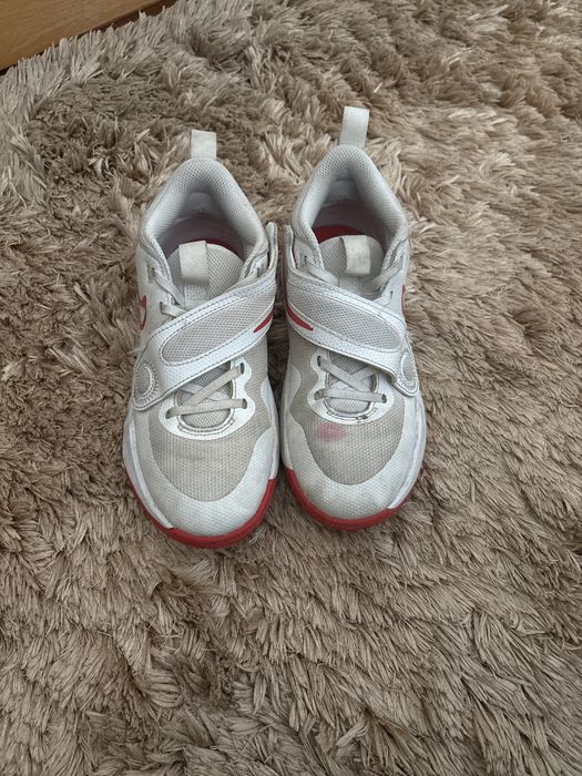 Sapatilha Nike Hustle D11