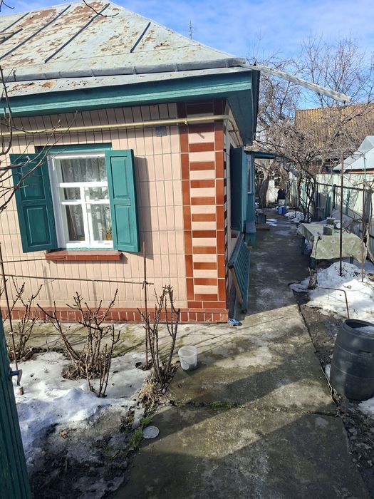 Продається 1/2частина будинку в передмісті Черкас