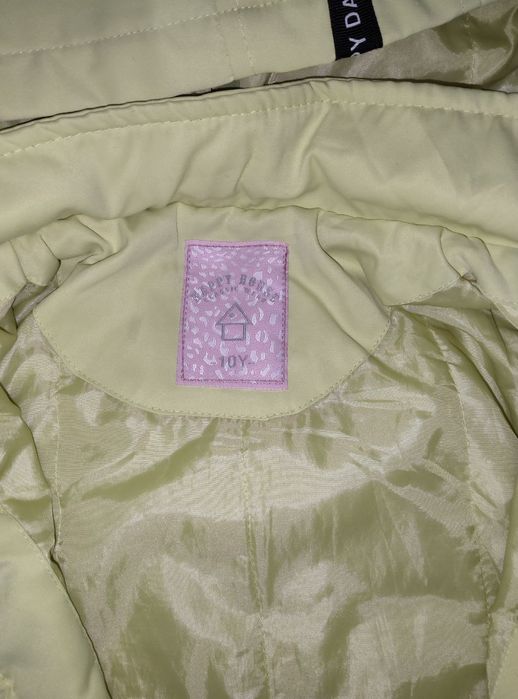 Вітровка для дівчинки