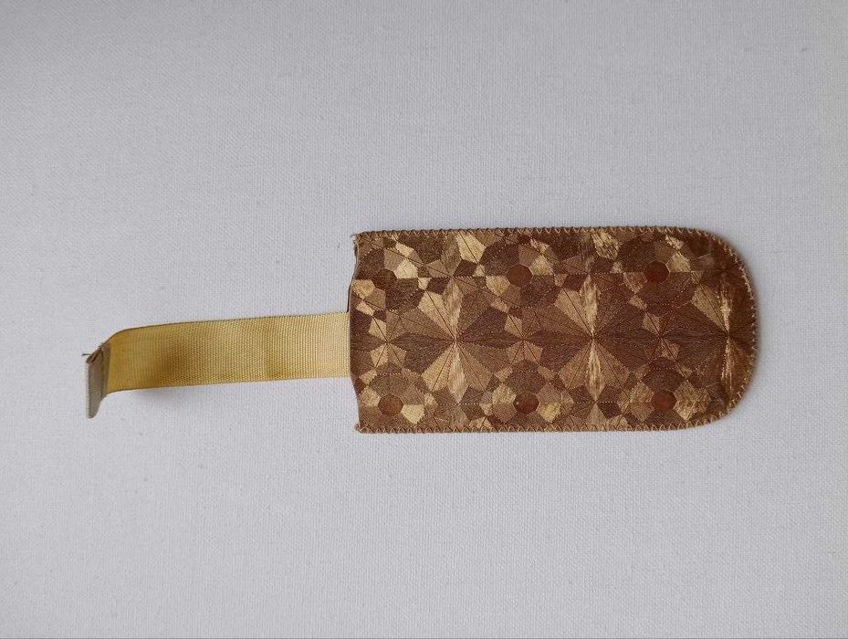 Чехол для кнопочного телефона золотистый