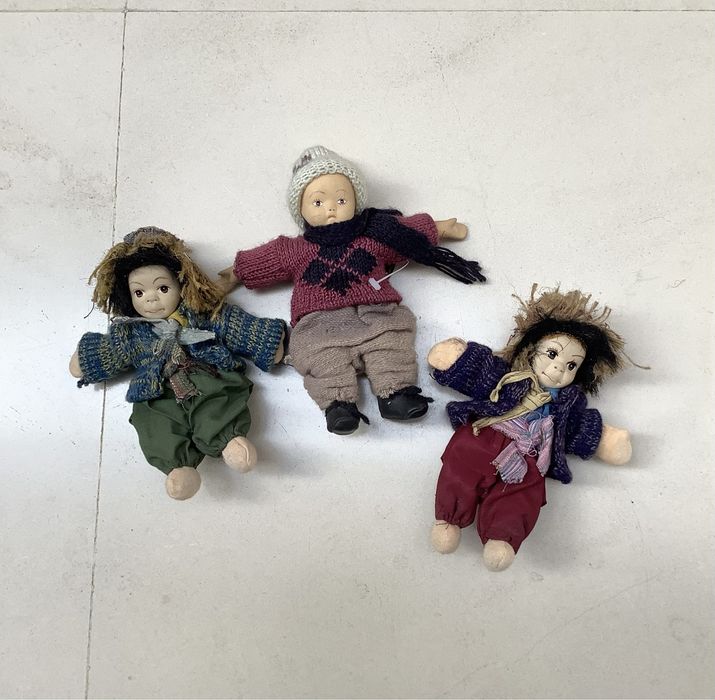 3 Decorative Dolls424395369560166404