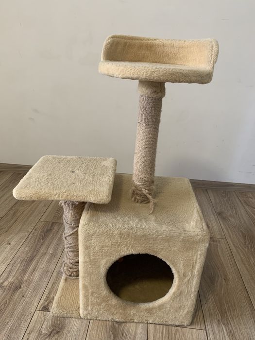 Домик кігтеточка б.у.