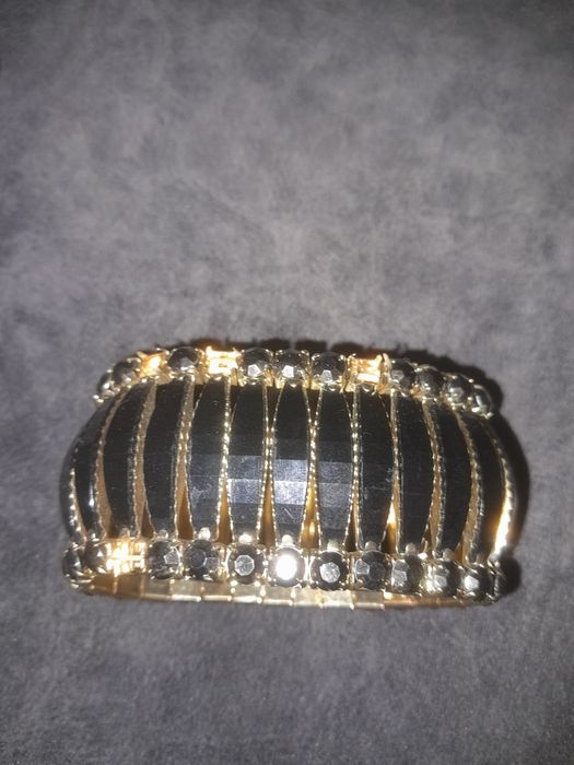 Жіночі  браслети