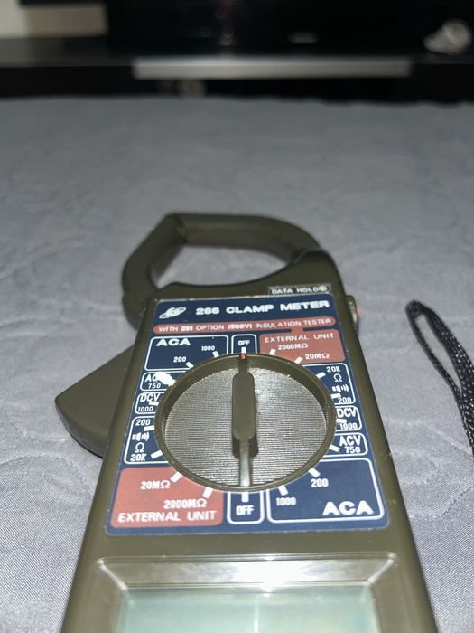 Digital Clamp Medidor N° DT-266