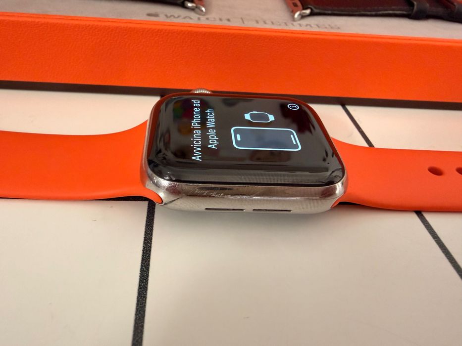Apple Watch 6 40 mm Hermes Stalowy GPS/Cellular
