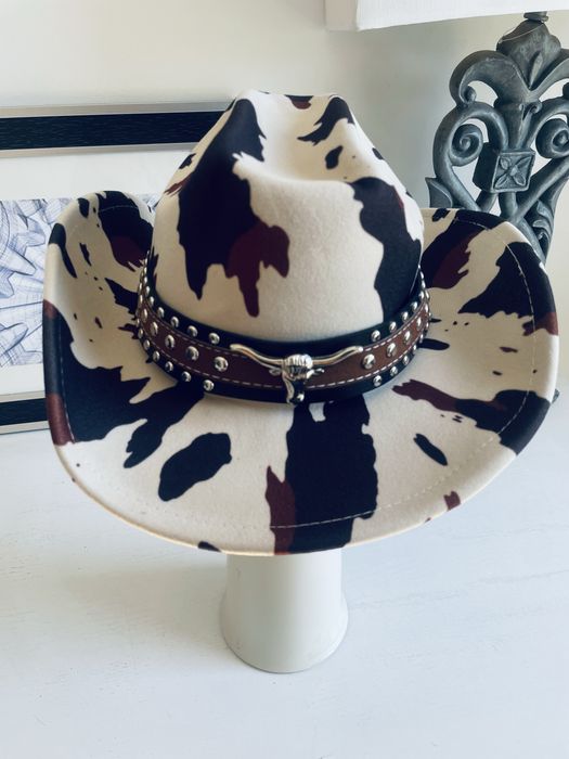 Kapelusz kowbojski beżowy krowie łaty z otokiem z głową byka damski męski retro vintage obwód 57 cm