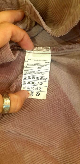 Saias menina BENETTON e Zippy