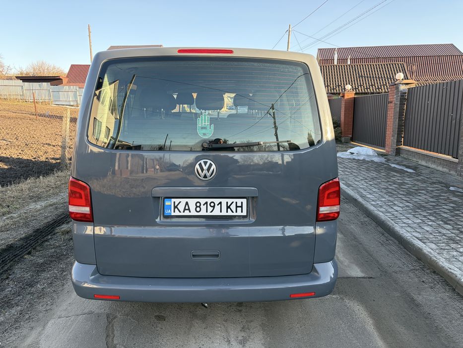 Авто Volkswagen Caravelle 2011 рік 2.0 Газ/Бенз
