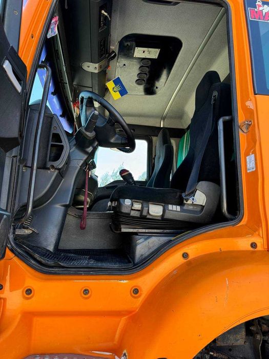 Самоскид повнопривідний з 25 кубовим герметичним кузовом