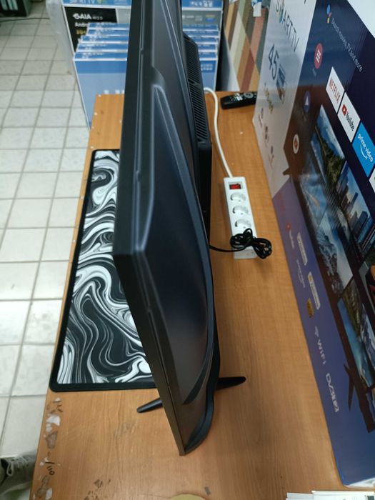 Smart TV 45" Голосовий пульт чистий Android 15