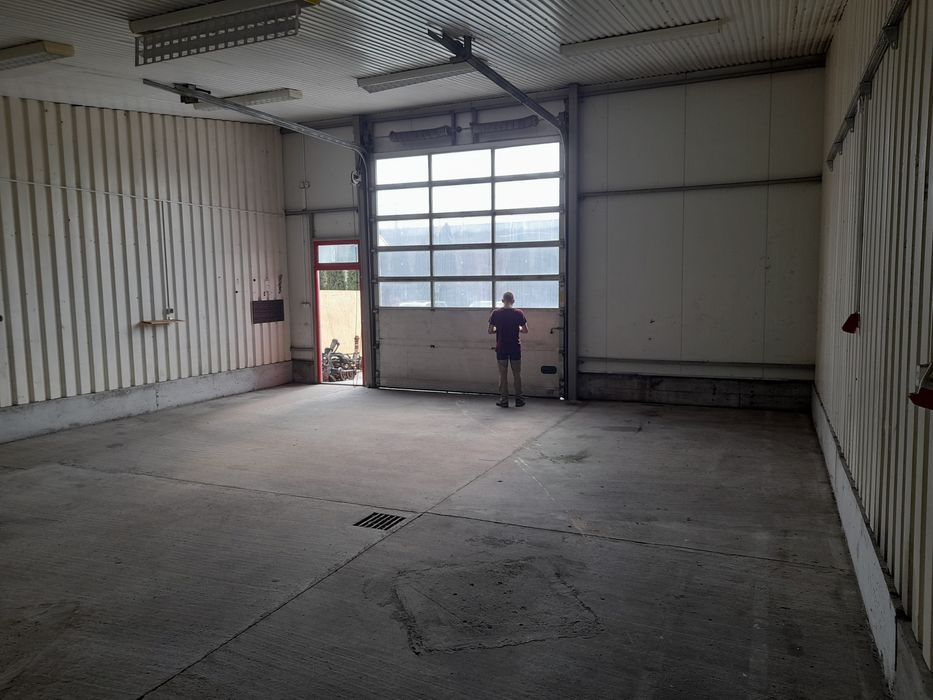 Wynajmę halę magazyn 105 m2 plac 350 m2 Deszczno