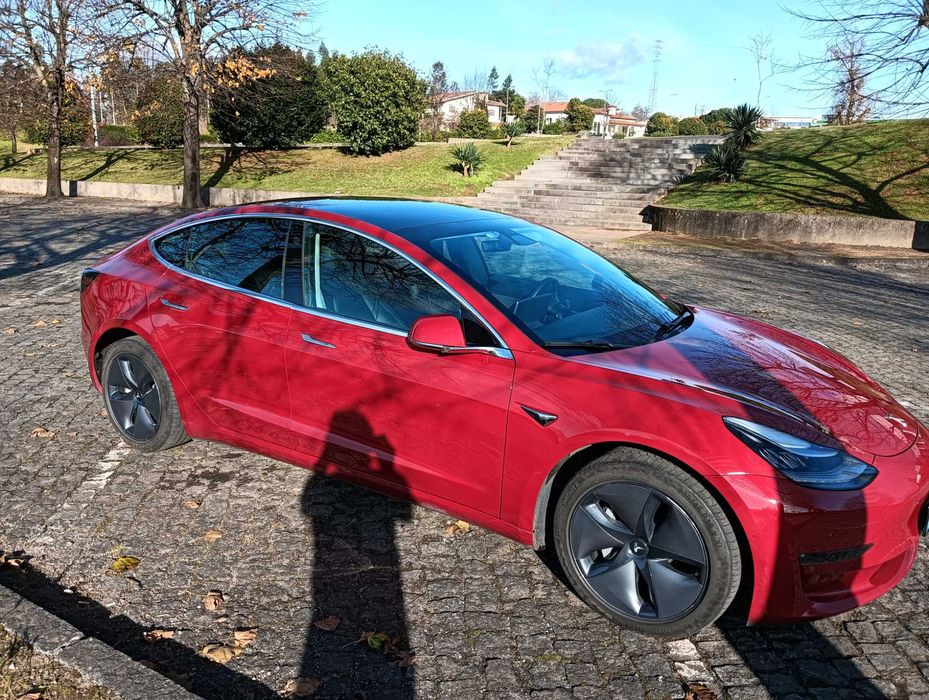 Tesla Model 3 Long Range Dual Motor (Dez. 2019) – Vermelho – IVA Dedutível