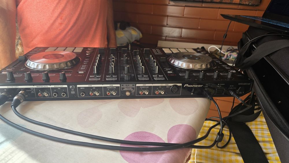 DJ Pioneer DDJ-SX 4 canais