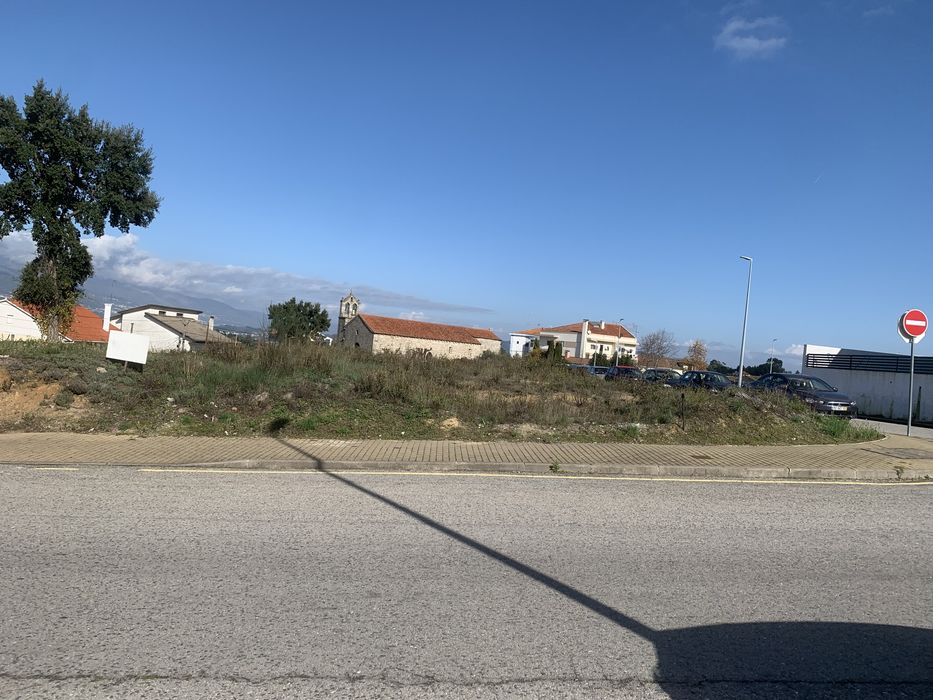 Lote de terreno urbanizado para construcao com 350m2.