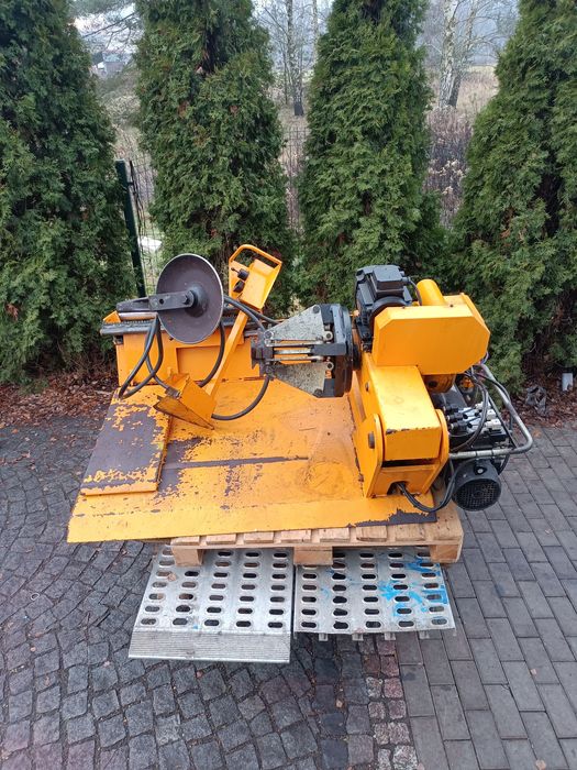 Montazownica do opon ciężarowych