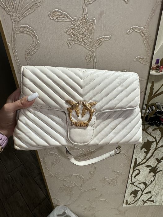 Продам белую сумку