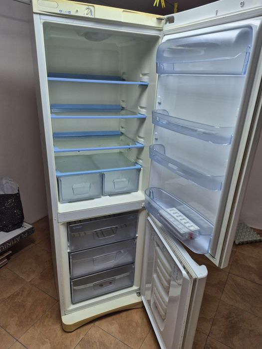 Lodówka INESIT Sprawna