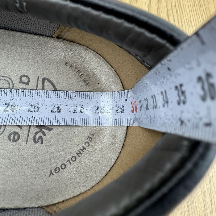 Оригінальні шкіряні туфлі Clarks air active