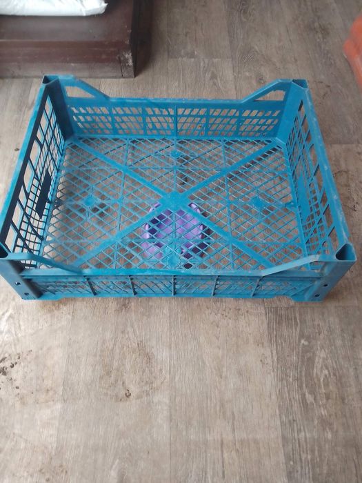 Продам пластмасові ящики
