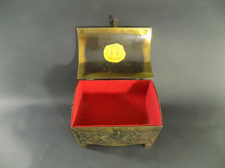 Szkatułka kuferek metaloplastyka Cz Palczewski PRL