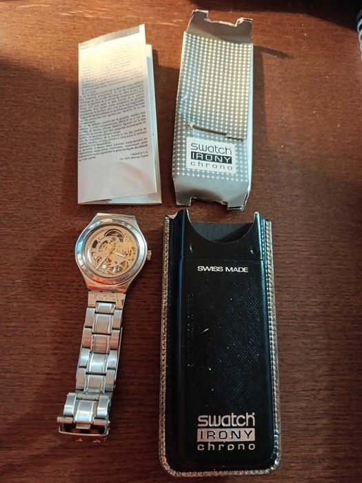 Relógio Swatch Irony Chrono com bracelete de aço
