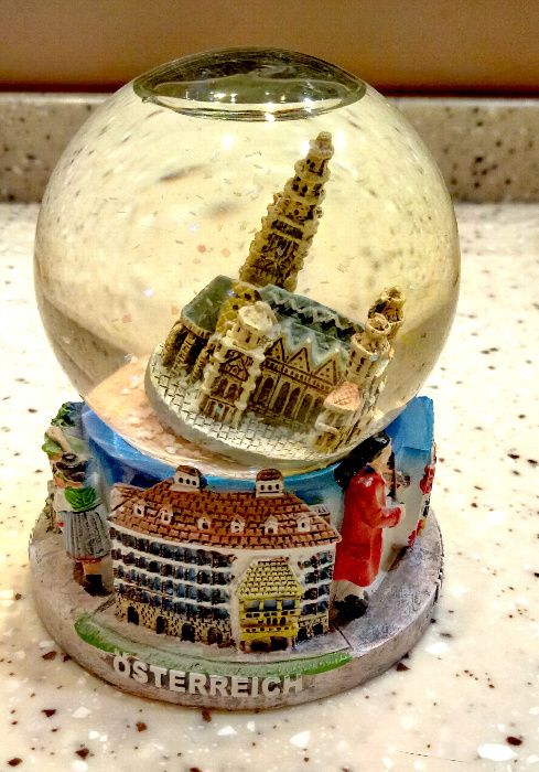 шар приехал из Австрии