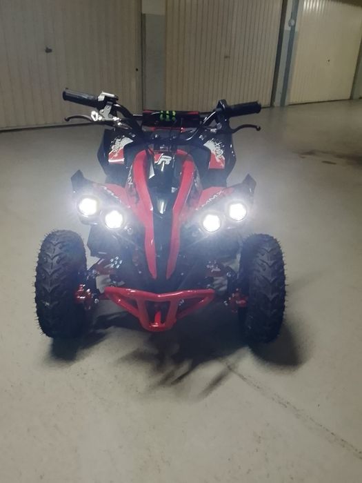 Mini moto 4 elétrica