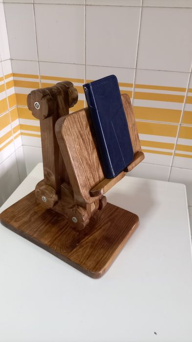 Base de apoio articulado para telemóvel / tablet ou mesmo livro