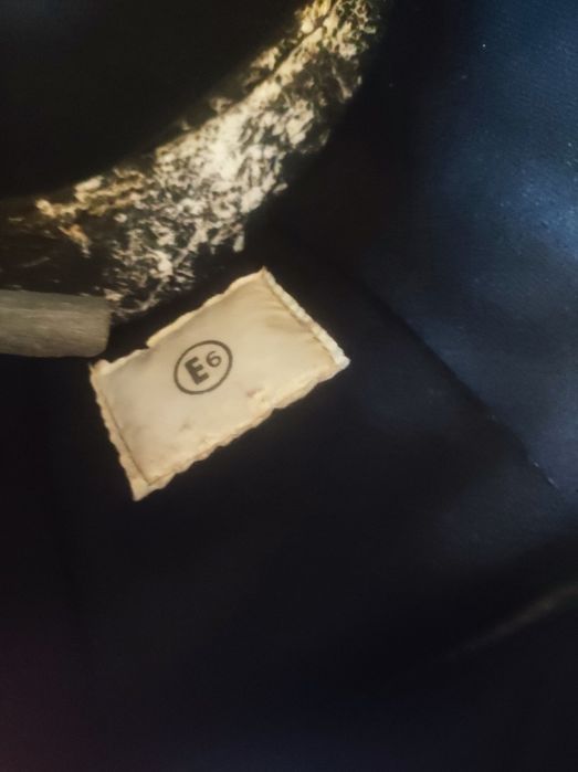 Capacete antigo em bom estado