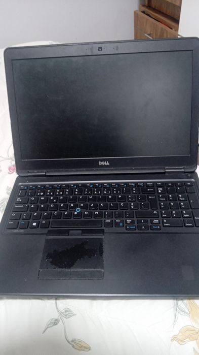 Portatil  dell e5550