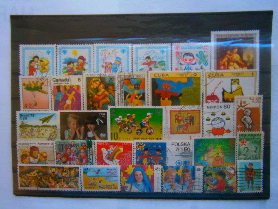 40 selos do tema Crianças todos diferentes