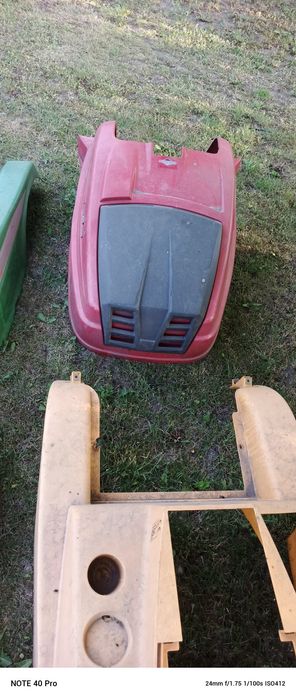 Kosiarka traktorek Stiga villa#park#e11#e9#czesci#maska#obudowa#piasta