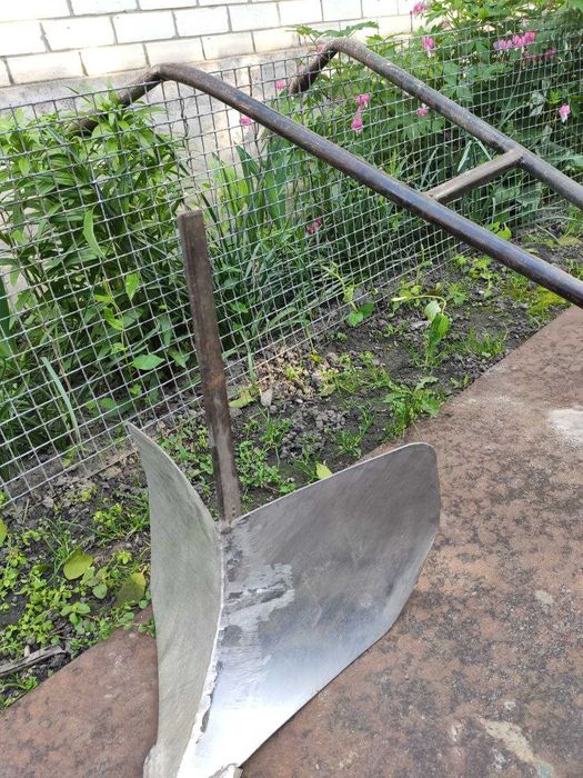 Окучник ручний (плуг, виорка, підгортальник) для картоплі