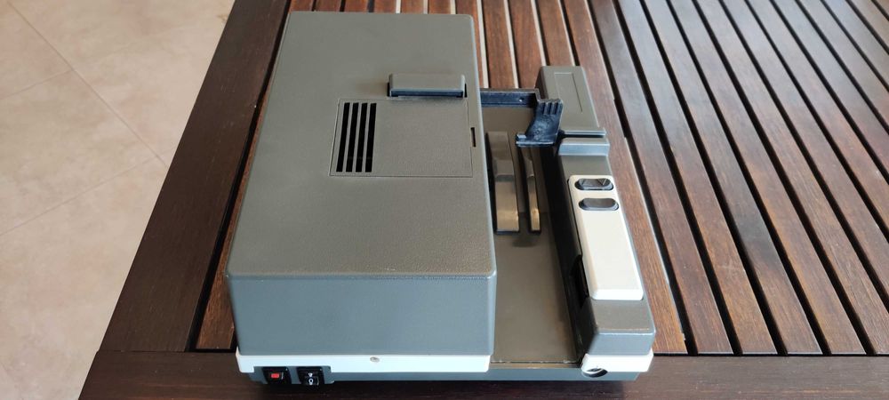 Projector Slides LEICA na caixa com factura