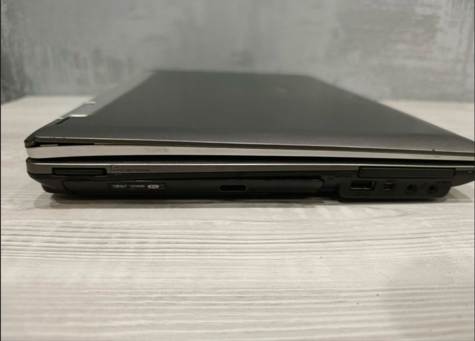 Ноутбук Asus Z99H (14,1"/Celeron M 520/DDR 512Mb/HDD 120Gb)