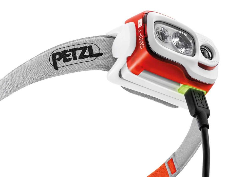 Надпотужний налобний ліхтар Petzl Swift RL (900 люмен)