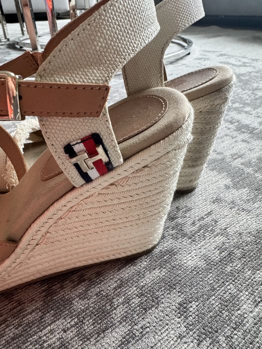 Sandaly na koturnie  Tommy Hilfiger