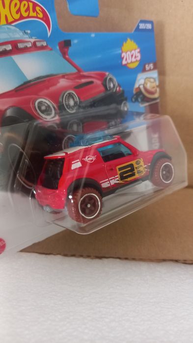 Lil' roar hot wheels