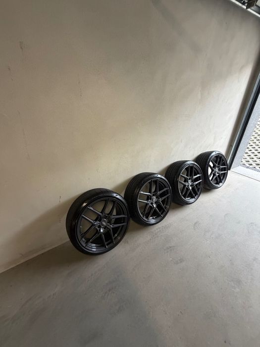 Komplet kół rozmiar 19 , felgi , opony