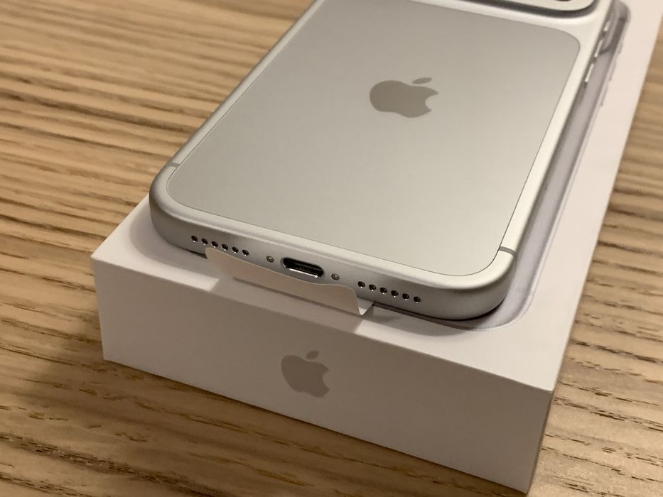 iPhone 18 Pro Max - Silver