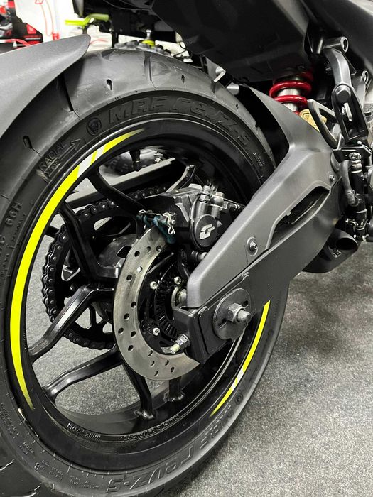 Мотоцикл Bajaj Pulsar NS 400