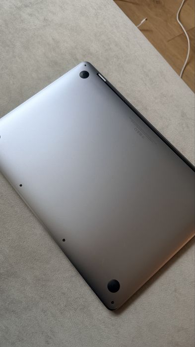 MacBook Pro 13 (2019)