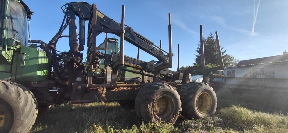 Sprzedam forwardera forvardera 1110d 2007r