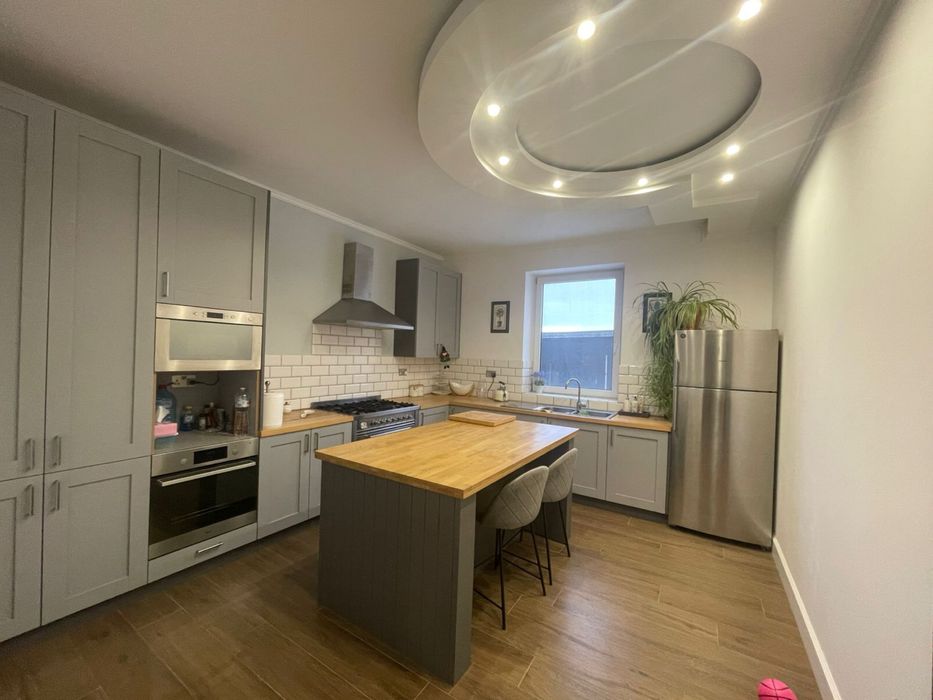 Продам будинок у с. Шипинці, 15 км до Чернівців