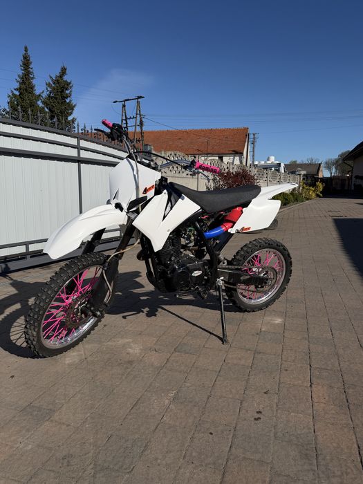 Cross 250cc doinwestowany  brak homologacji