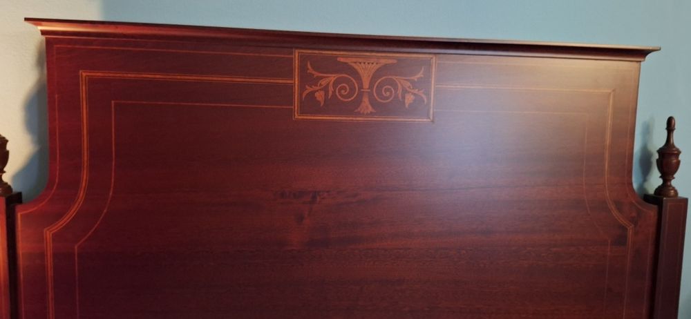 Cama dona Maria como nova